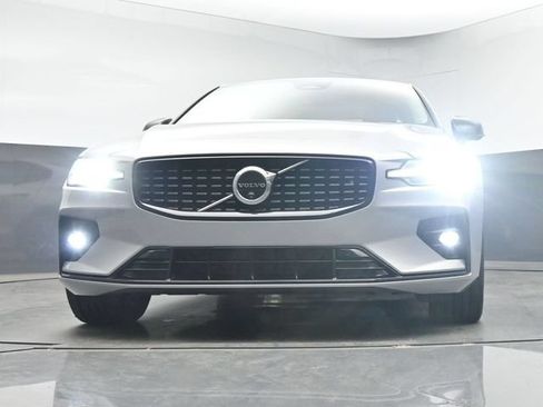 Used 2025 Volvo S60 B5 Plus AWD/4WD image 46