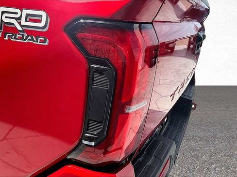 Certified 2025 Toyota Tacoma TRD Off-Road w/ TRD Off Road Upgrade Package AWD/4WD image 24