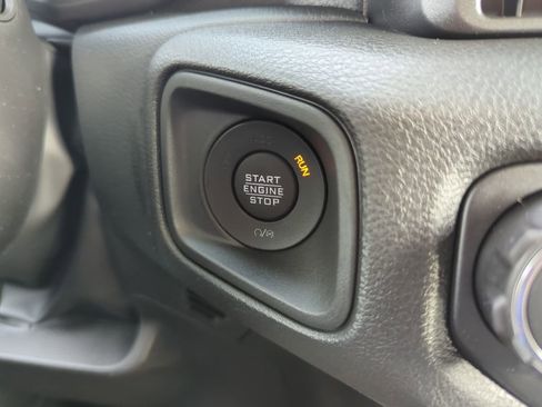 New 2025 Jeep Gladiator Sport image 27