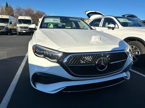 New 2026 Mercedes-Benz E 350 4MATIC Sedan image 6