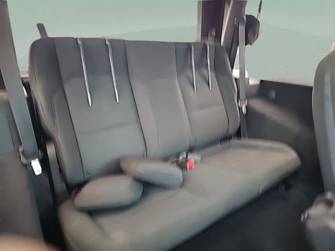 Used 2020 Jeep Wrangler Sport image 35