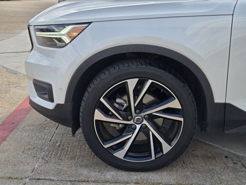 Used 2021 Volvo XC40 T5 R-Design w/ Advanced Package AWD/4WD image 5