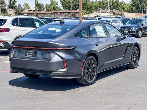 New 2026 Lexus ES 350e FWD image 4
