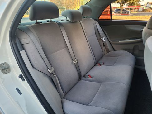 Used 2011 Toyota Corolla LE image 18