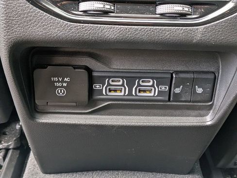 Used 2023 Jeep Grand Cherokee Limited w/ Luxury Tech Group II AWD/4WD image 26