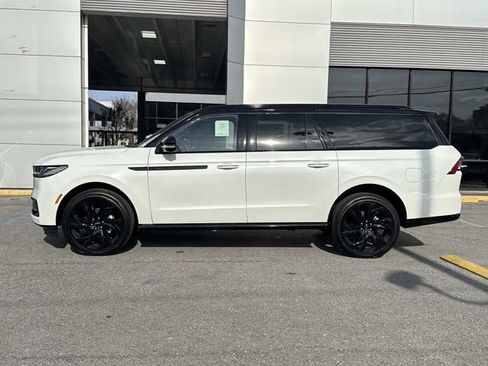 New 2026 Lincoln Navigator L Black Label AWD/4WD image 6