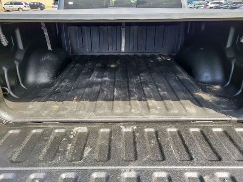 Used 2022 RAM 1500 Laramie AWD/4WD image 19