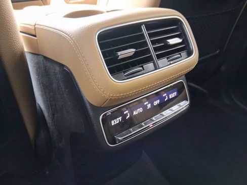 Used 2025 Mercedes-Benz GLS 450 4MATIC image 30