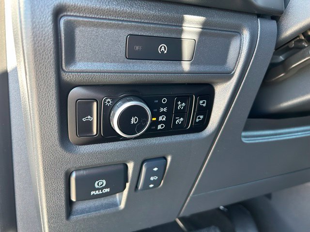 Used 2025 Ford F150 Lariat AWD/4WD image 27