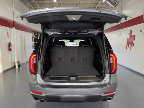 New 2026 GMC Yukon XL Denali image 8