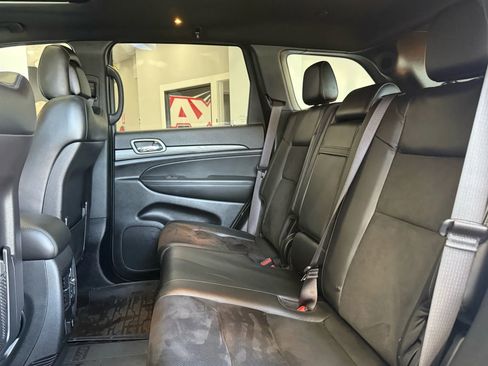 Used 2021 Jeep Grand Cherokee Altitude image 26