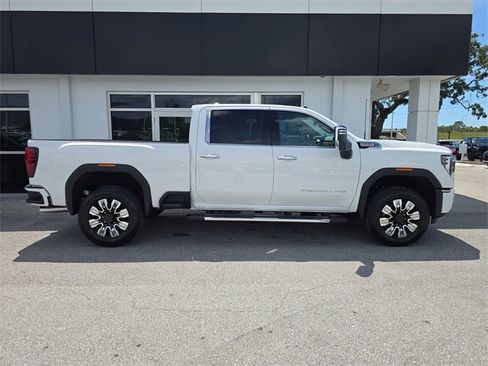 New 2025 GMC Sierra 2500 Denali w/ Denali Reserve Package image 7