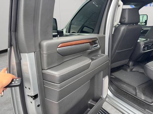 Used 2024 GMC Sierra 2500 Denali w/ Denali Reserve Package AWD/4WD image 11