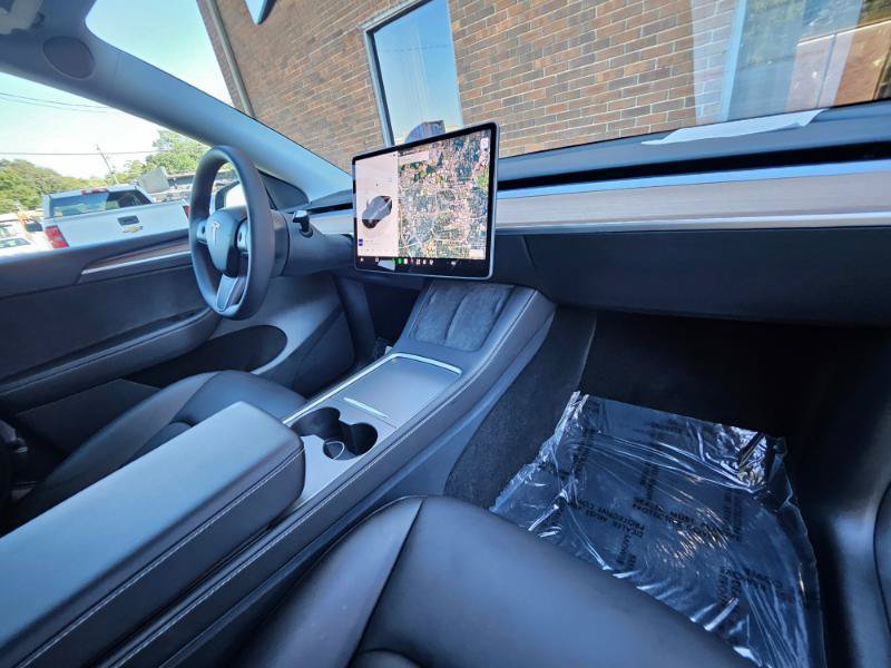 Used 2024 Tesla Model Y 2WD image 55