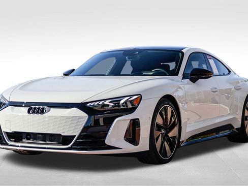 Used 2023 Audi e-tron GT Prestige image 3