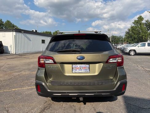 Used 2019 Subaru Outback 3.6R Touring w/ Popular Package #3A AWD/4WD image 5