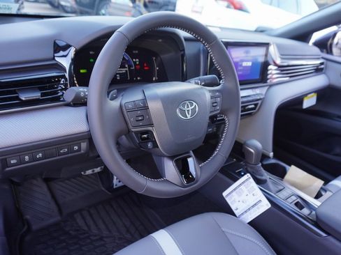 New 2026 Toyota Camry SE image 10