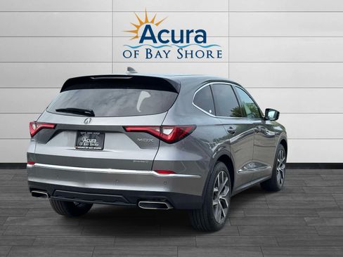 Used 2024 Acura MDX SH-AWD w/ Technology Package image 4
