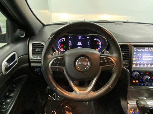 Used 2017 Jeep Grand Cherokee Altitude image 34