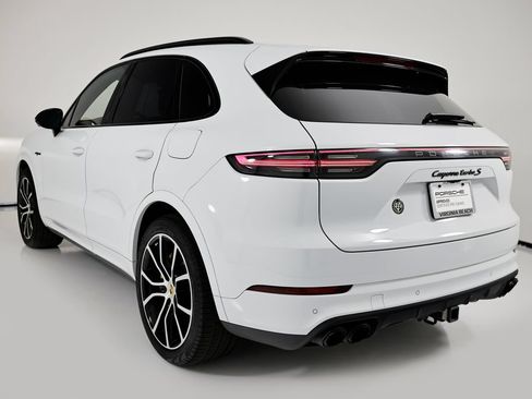 Certified 2023 Porsche Cayenne Turbo S AWD/4WD image 3