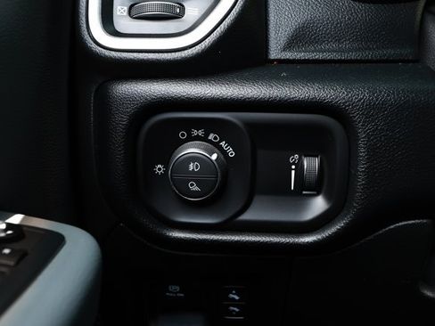 Used 2021 RAM 1500 Big Horn AWD/4WD image 14