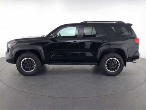 Used 2025 Toyota 4Runner 4WD image 5