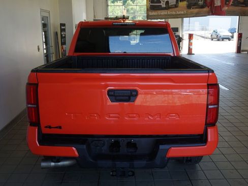 Used 2024 Toyota Tacoma TRD Off-Road AWD/4WD image 13