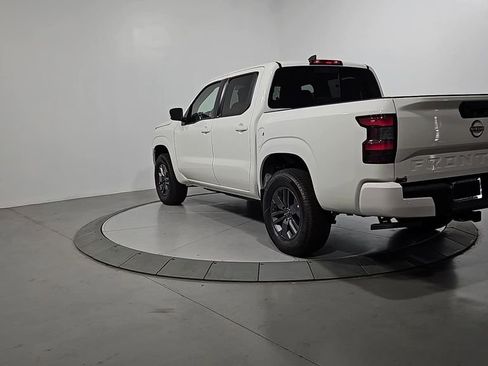 New 2026 Nissan Frontier SV w/ Tow Package AWD/4WD image 3