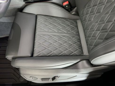 New 2025 Audi SQ5 Premium Plus image 14
