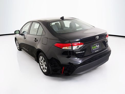 Used 2025 Toyota Corolla LE FWD image 5