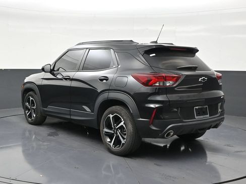 Used 2022 Chevrolet TrailBlazer RS w/ Sun and Liftgate Package FWD image 3