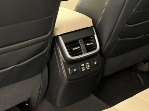 Certified 2025 Subaru Outback Limited AWD/4WD image 40