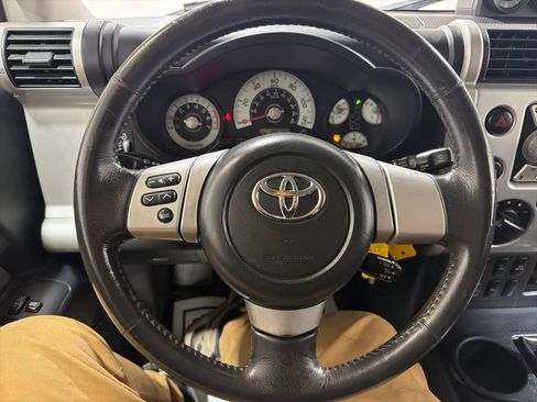 Used 2008 Toyota FJ Cruiser 4WD image 24