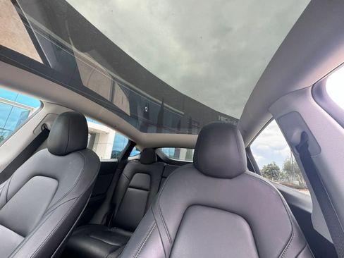 Used 2024 Tesla Model Y Long Range AWD/4WD image 9