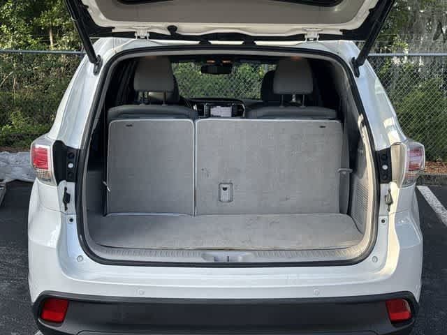 Used 2015 Toyota Highlander Limited Platinum FWD image 31