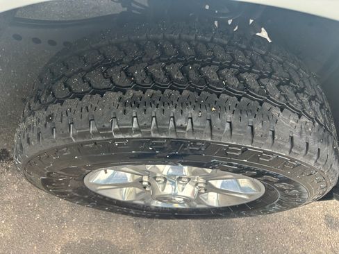 Used 2023 RAM 2500 Big Horn w/ Level 1 Equipment Group image 19