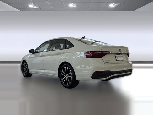 Certified 2024 Volkswagen Jetta Sport FWD image 3