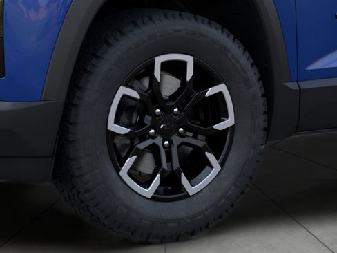 New 2026 Chevrolet Equinox ACTIV w/ Convenience Package III image 9