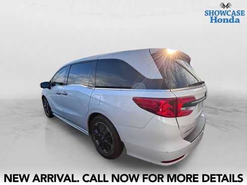 Used 2023 Honda Odyssey Elite image 4