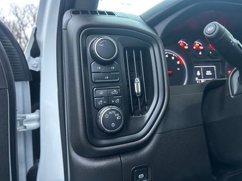 Used 2025 Chevrolet Silverado 2500 W/T w/ WT Convenience Package image 16