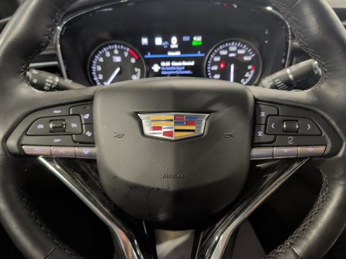 Used 2025 Cadillac XT6 Premium Luxury w/ Technology Package AWD/4WD image 10