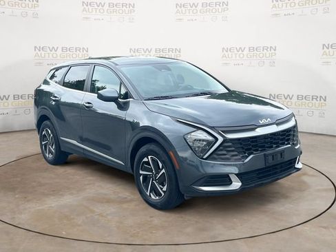 Used 2023 Kia Sportage LX AWD/4WD image 7
