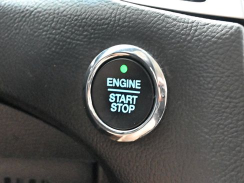 Used 2020 Ford Edge SEL w/ Cold Weather Package AWD/4WD image 8