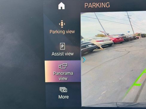 Used 2023 BMW X7 xDrive40i image 32