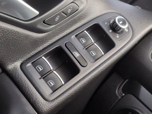 Used 2014 Volkswagen GTI Wolfsburg Edition FWD image 22