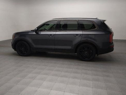 Used 2022 Kia Telluride SX w/ SX Prestige Package image 3