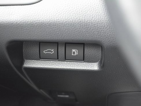 Used 2023 Toyota Crown Limited w/ Advanced Technology Package image 22