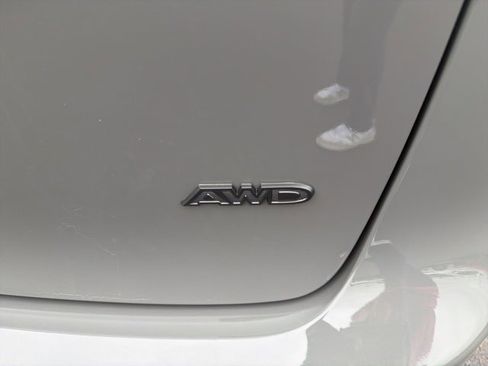 Used 2021 Chrysler Pacifica Touring w/ Uconnect Theater Family Group image 12