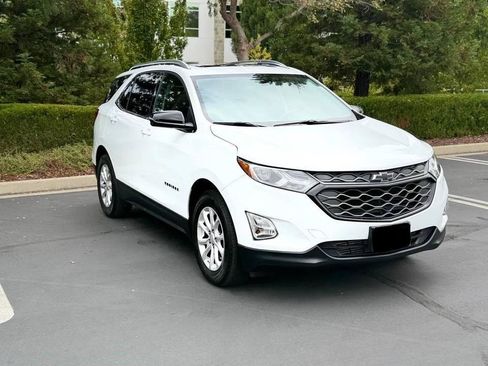 Used 2019 Chevrolet Equinox LT AWD/4WD image 2