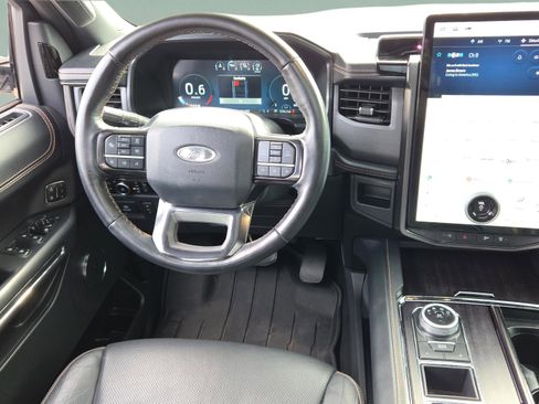Used 2023 Ford Expedition Platinum RWD image 13